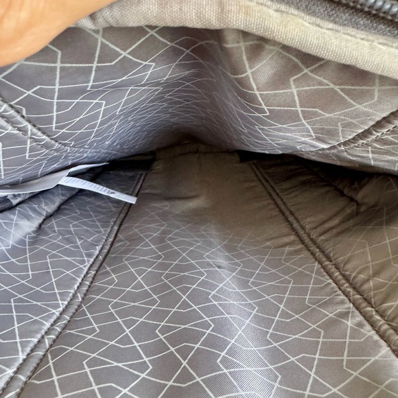 High Sierra 24L Everyday Grab Handle Backpack, Gray Patterned New WITHOUT Tags - Picture 8 of 10